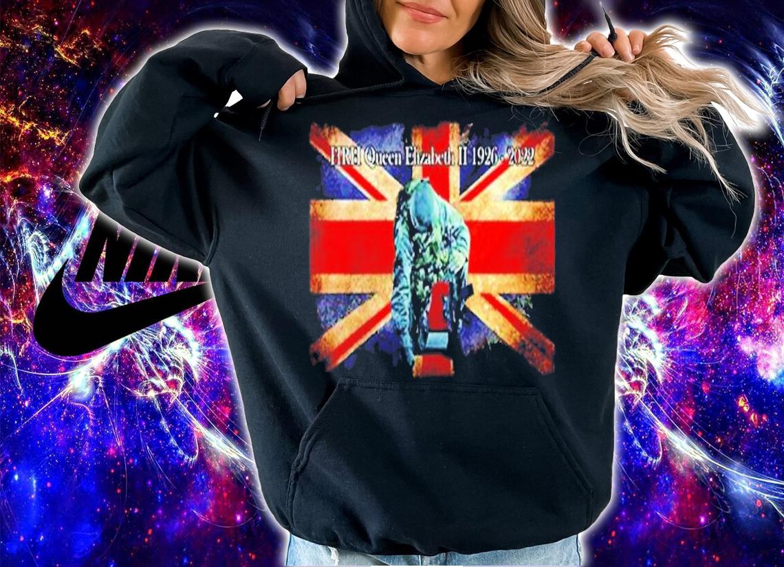 Queen Elizabeth II Kneeling Soldier shirt t-shirt