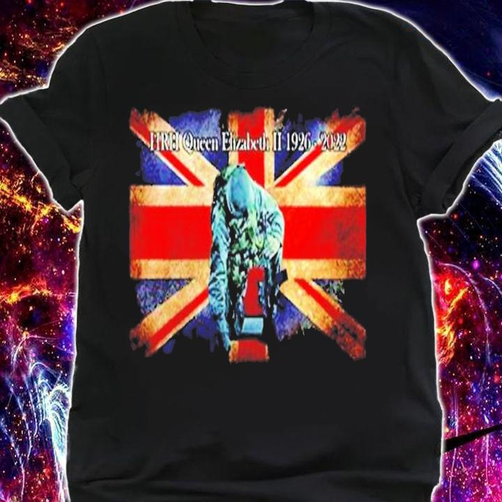 Queen Elizabeth II Kneeling Soldier shirt t-shirt