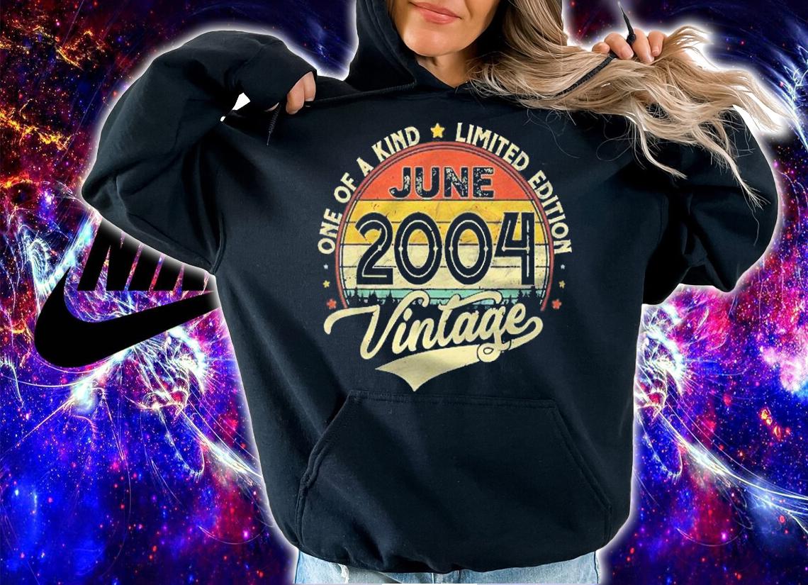 18Th Birthday Gifts 18 Years Old Retro Born In June 2004 Ver2 Shirt t-shirt hoodie