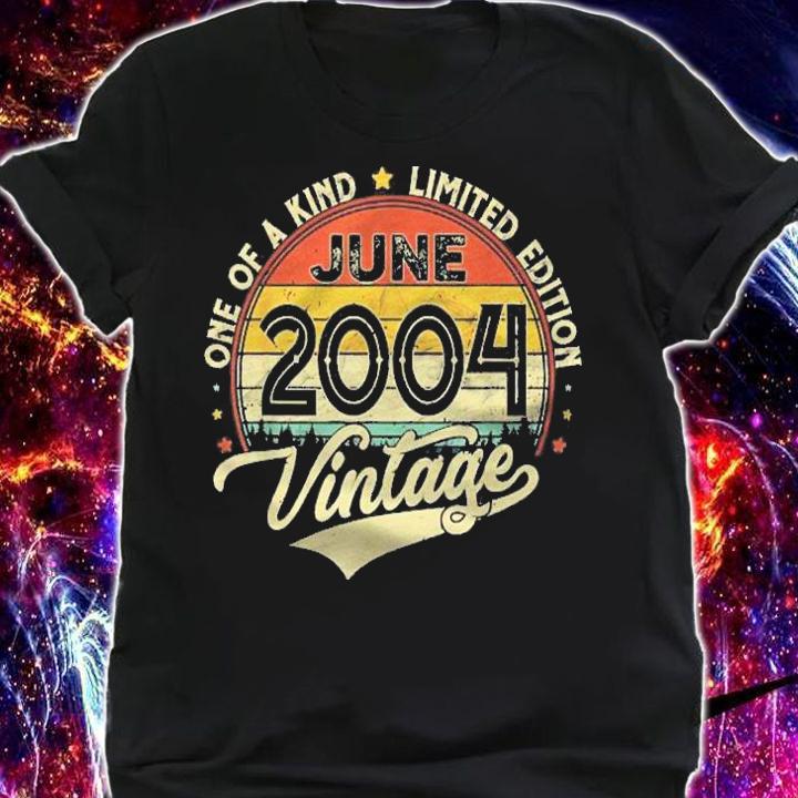 18Th Birthday Gifts 18 Years Old Retro Born In June 2004 Ver2 Shirt t-shirt shirt