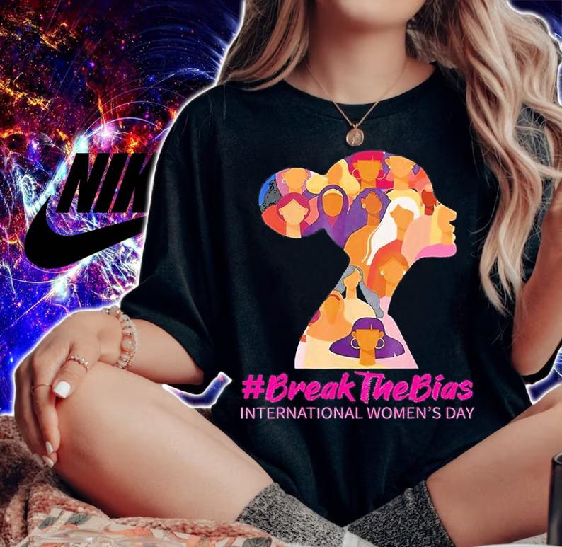 Break The Bias International Women's Day 2022 T-Shirt t-shirt