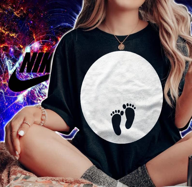 Full Moon Belly Pregnancy Announcement Baby Footsteps Shirt t-shirt woman shirt