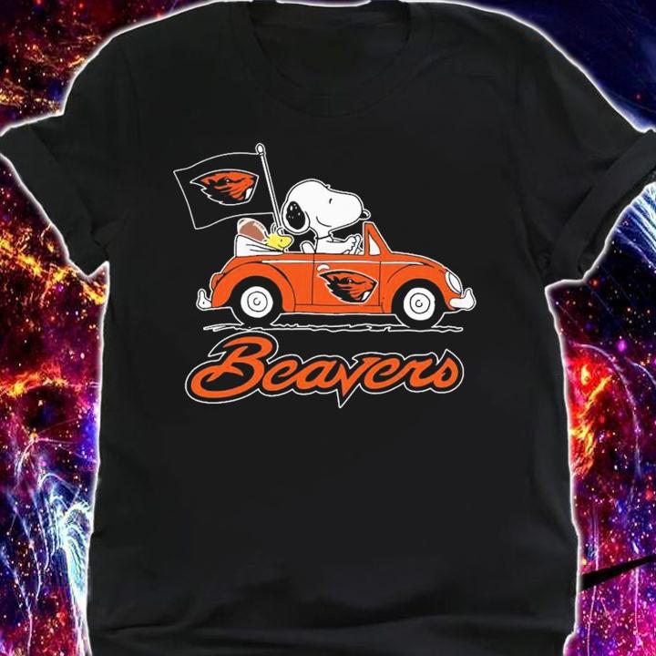 Snoopy And Woodstock Driving Car Oregon State Beavers Flag t-shirt shirt