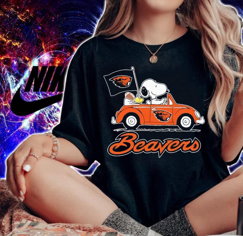 Snoopy And Woodstock Driving Car Oregon State Beavers Flag t-shirt woman shirt