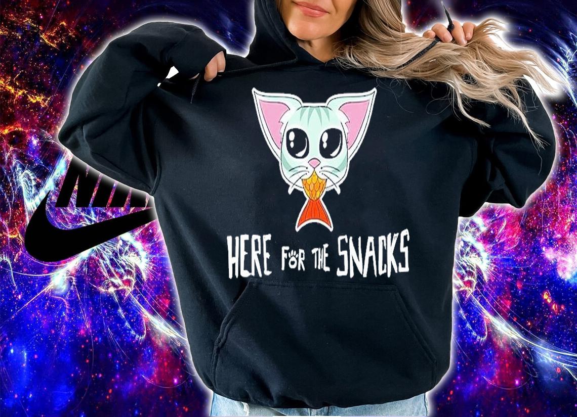 Kitten Snack Time Here For The Snacks T-Shirt hoodie
